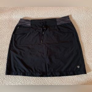 Tuff Athletics Women's Skort Size - L